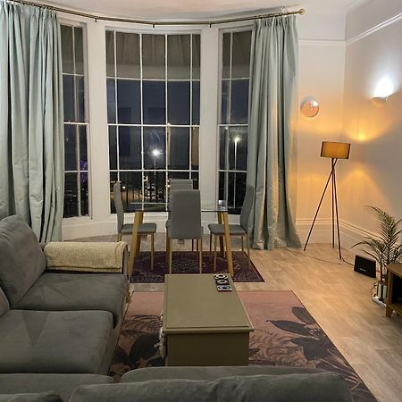 Period Sea View Flat In Hastings Apartment ภายนอก รูปภาพ