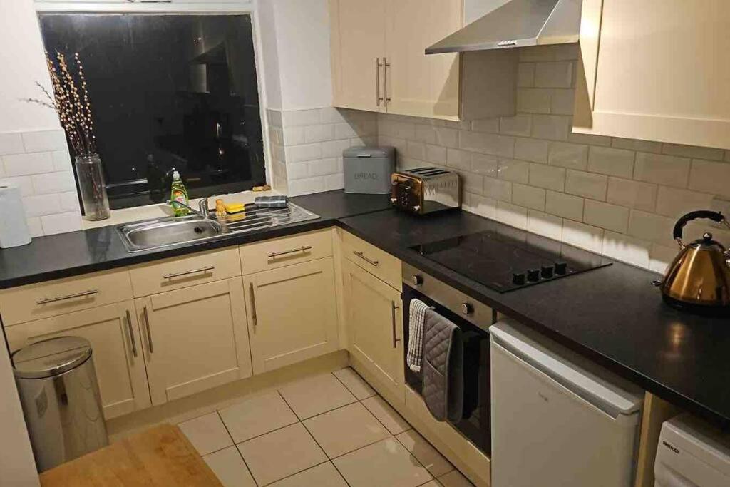 Period Sea View Flat In Hastings Apartment ภายนอก รูปภาพ